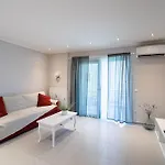 Irida Apartman *