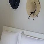 Irida Apartman *